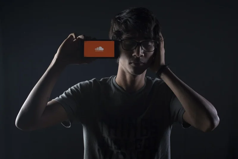 Pobieranie utworów SoundCloud na iPhone