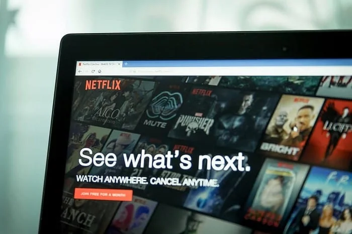 Jak uzyskać oceny IMDb dla Netflix na Androida?