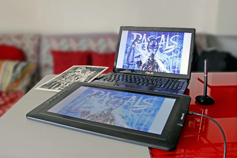 คุณลักษณะและรีวิวแท็บเล็ตแสดงผลของศิลปิน XP-Pen