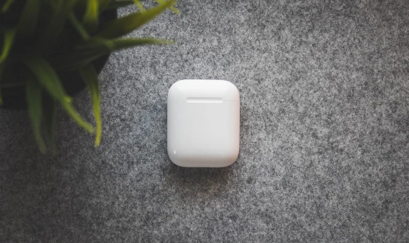 在三星手機上使用和連接 AirPods