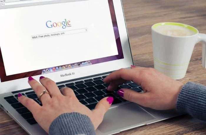 Jak włączyć, wyłączyć i zarządzać Google Sync