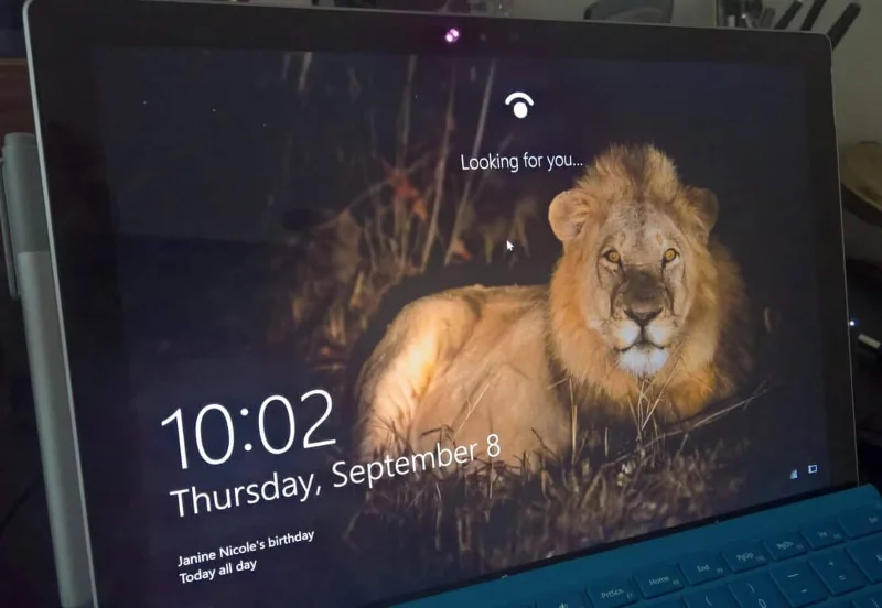 Cách bật tài khoản quản trị viên mặc định trong Windows 10