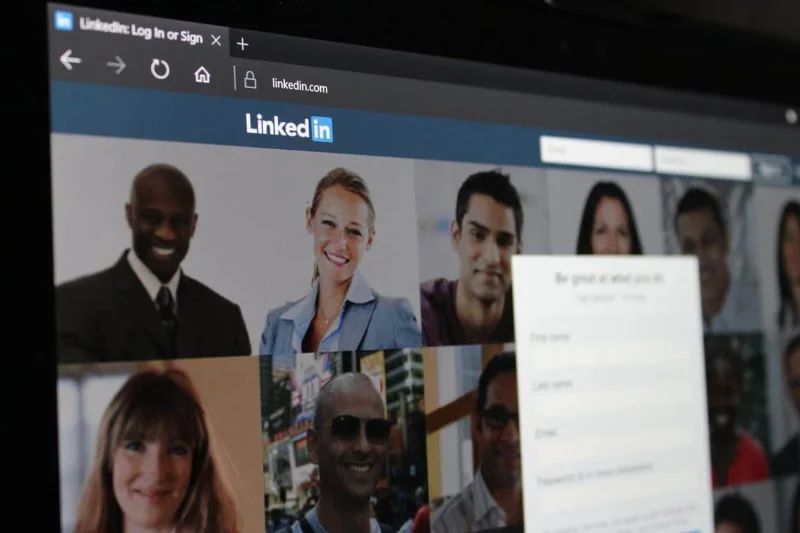 Đang tìm việc làm? Đây là cách tìm kiếm việc làm bằng LinkedIn