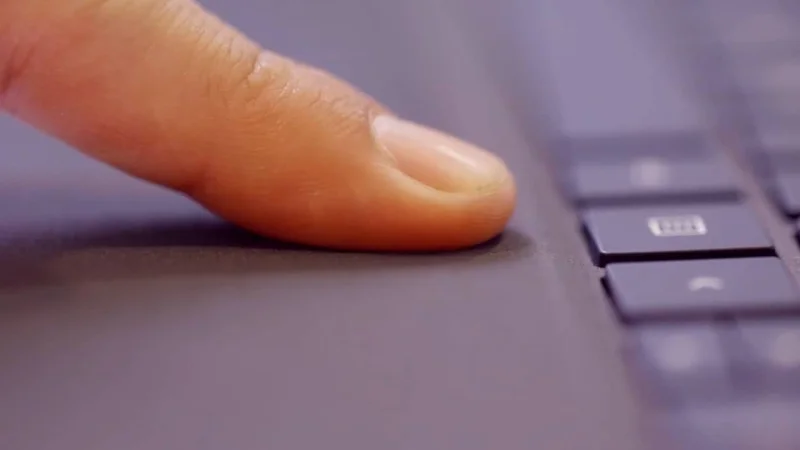 Cambia il tuo vecchio mouse per laptop Synaptic in un trackpad Precision simile a Surface