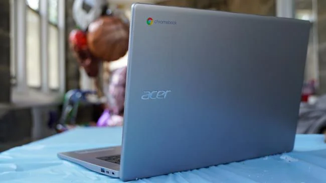 Logo belakang Acer Chromebook 317