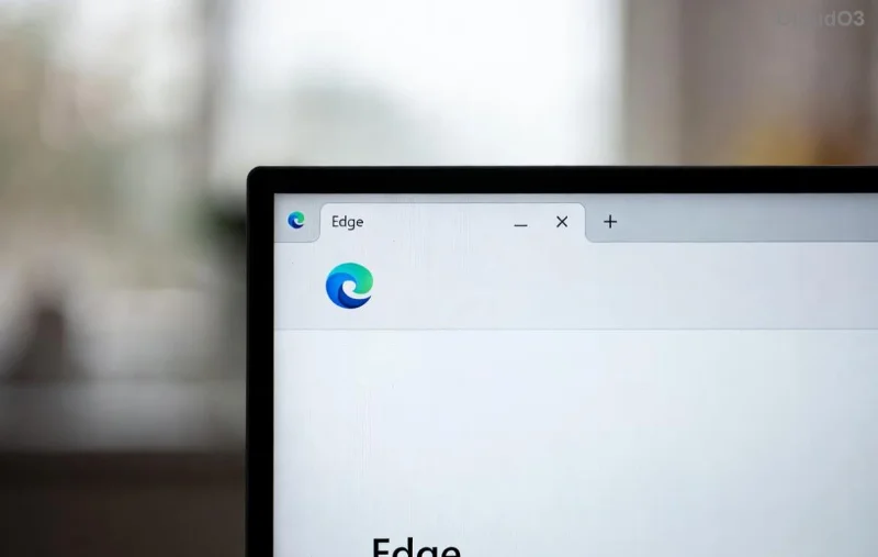 Taakbeheer voor en na het oplossen van het probleem met het hoge Pagefile.sys-gebruik in Microsoft Edge