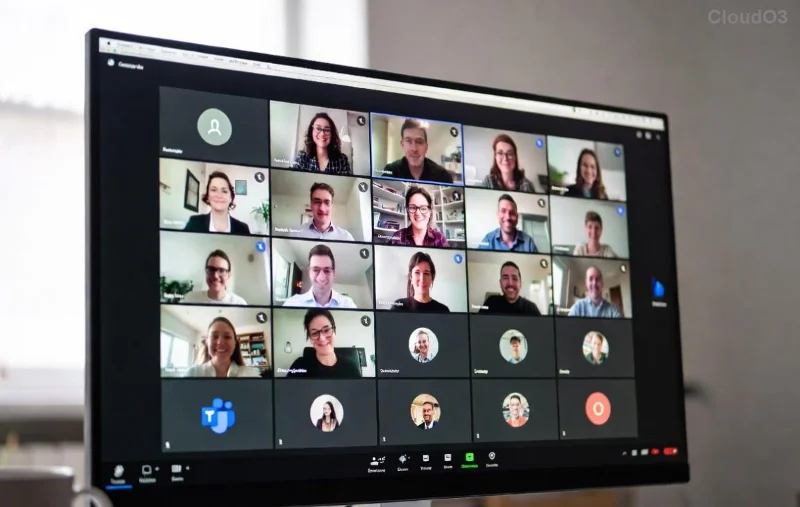 Microsoft Teams hata raporlama döngüsü ekran görüntüsü, bitmek bilmeyen çökme döngüsünü gösteriyor.