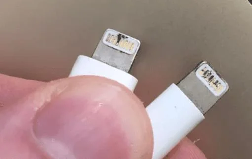 Combien de temps durent généralement les chargeurs iPhone ?