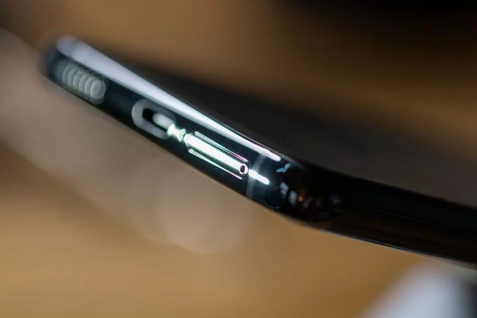 Rimozione vassoio scheda SIM Galaxy S21