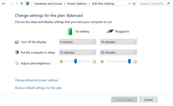 Windows 10：ラップトップが接続されているときの画面の明るさの変化を修正