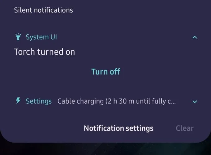 Galaxy S10e: enciende la linterna