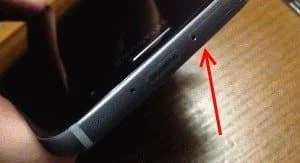 Jak wysunąć tacę karty SIM / SD Samsung Galaxy S9?