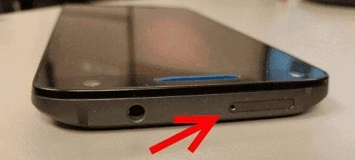 Droid Turbo: SIM- en SD-kaart plaatsen/verwijderen