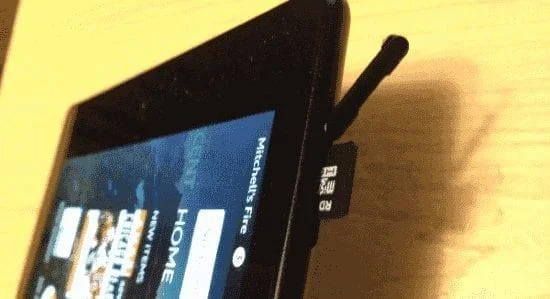 Kindle Fire: SD-kaart plaatsen of verwijderen