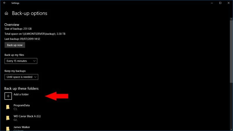 Come personalizzare il contenuto dei backup della cronologia file di Windows 10