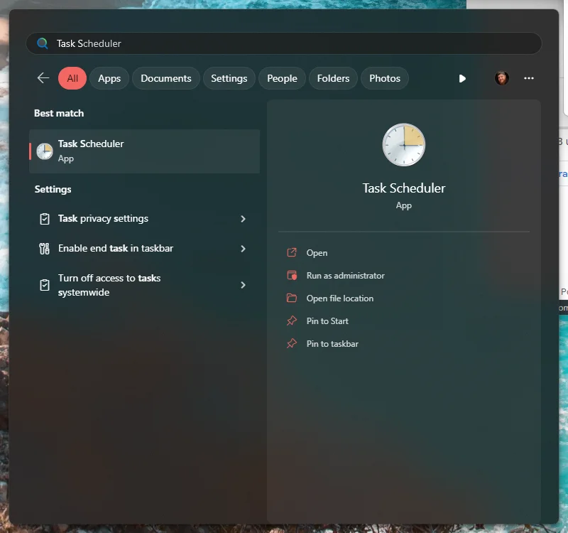 วิธีแก้ไข Microsoft Edge ยังคงปรากฏบนเดสก์ท็อป