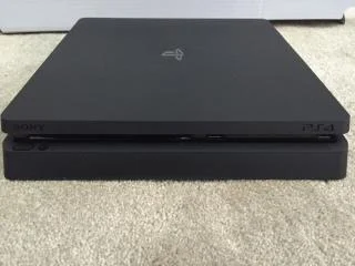 В сеть просочились тонкие изображения PlayStation 4 от Sony