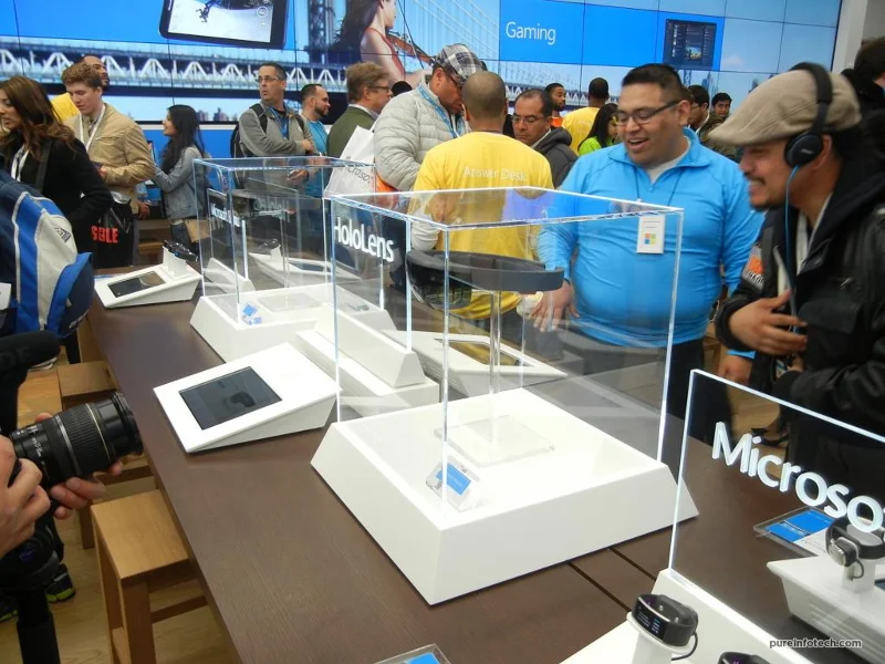 Microsoft opens its largest flagship store in New York City (gallery)