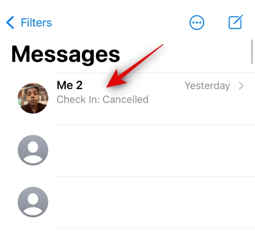 iOS 17에서 메시지 체크인을 사용하는 방법