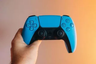 PS5 DualSense 컨트롤러 배터리 잔량을 확인하는 방법