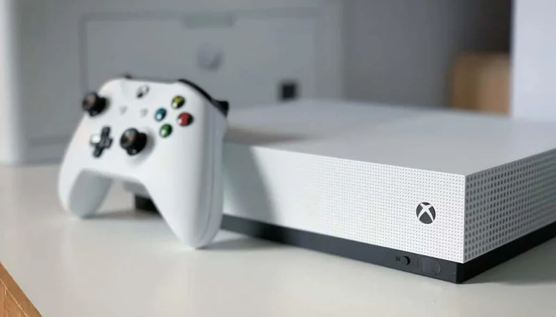 PlayStation Plus 대 Xbox Game Pass