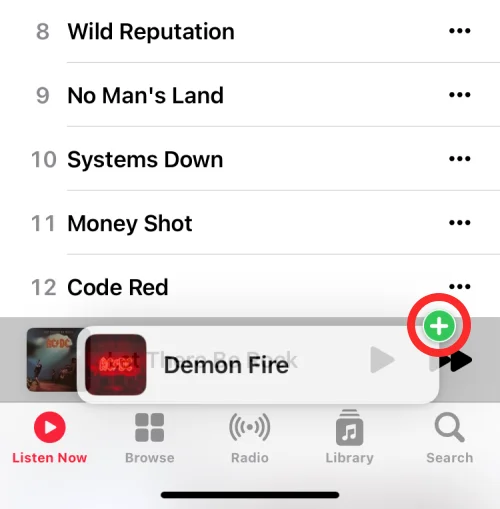 如何在 iPhone 上的 Apple Music 中添加歌曲以立即播放下一首