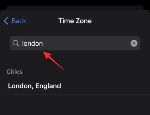 iOS 16의 iPhone에서 여러 사진의 메타데이터를 편집하는 방법