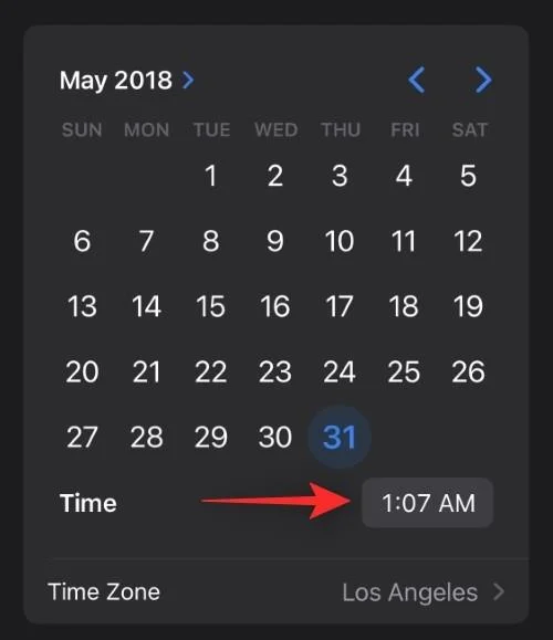 iOS 16의 iPhone에서 여러 사진의 메타데이터를 편집하는 방법