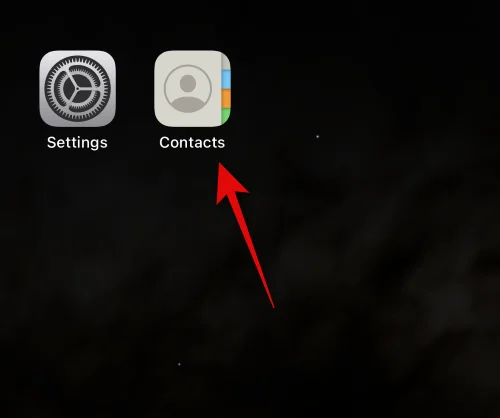 iOS 17이 설치된 iPhone에서 누군가를 위한 연락처 포스터를 만드는 방법