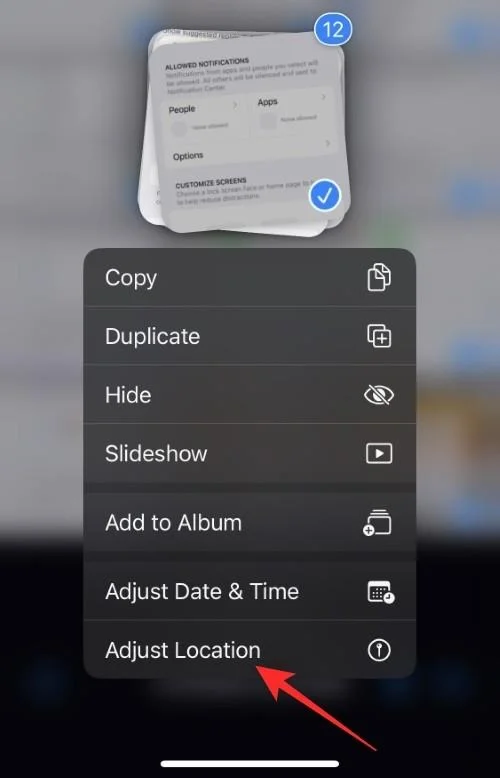 iOS 16의 iPhone에서 여러 사진의 메타데이터를 편집하는 방법