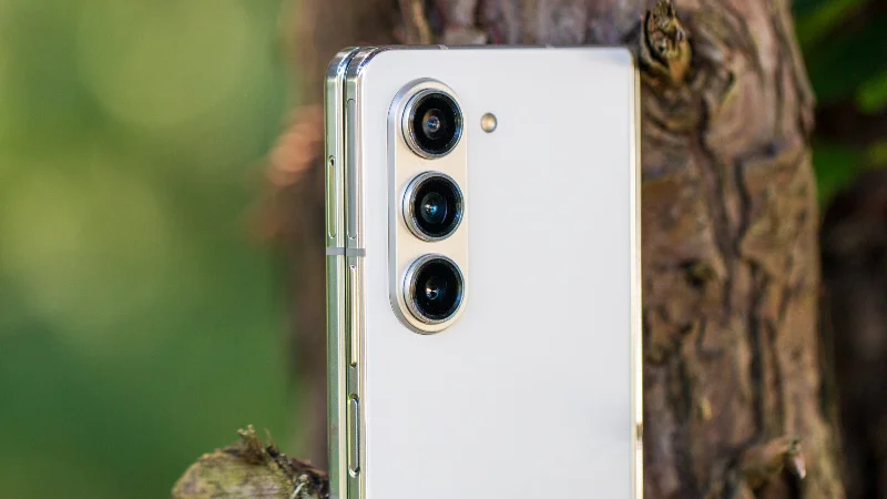 Telefoanele pliabile recente – O privire asupra Samsung Galaxy Z Fold 5