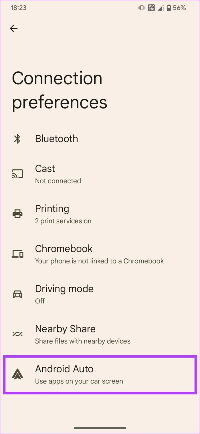 Hoe u kunt voorkomen dat muziek automatisch wordt afgespeeld in Apple CarPlay en Android Auto