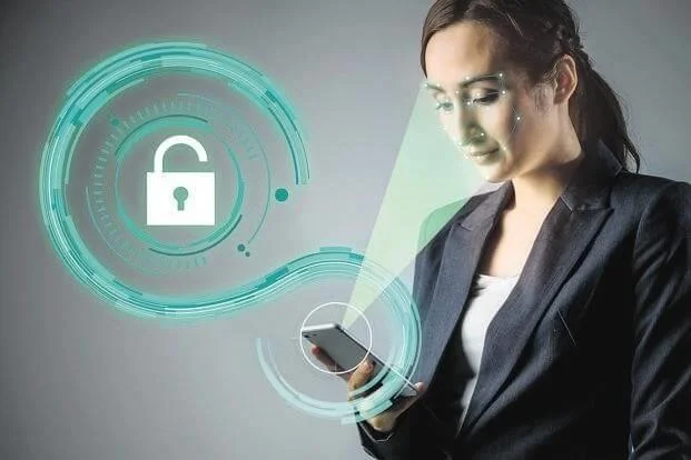 Yüz Kilidi Açma Akıllı Telefonunuzun Gizliliğini Korumak İçin Yeterince Güvenli mi?