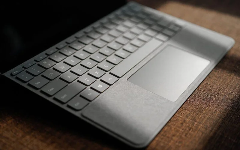 Comparaison détaillée : Microsoft Surface Go vs Apple iPad Air (2021)
