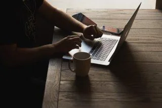 Cara Mengatur Latar Belakang Virtual di Zoom
