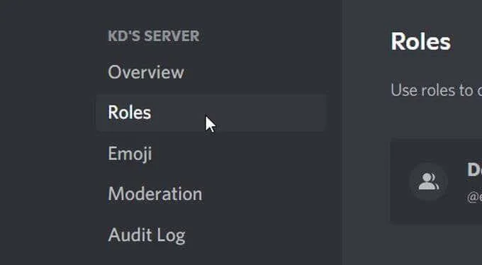 Cum să adăugați, să gestionați și să ștergeți roluri în Discord