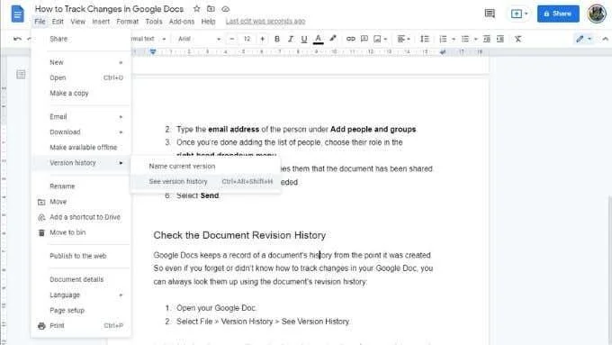 Jak śledzić zmiany w Dokumentach Google