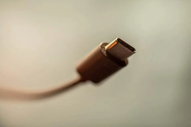 Adakah Mengecas Telefon Anda Semalaman Idea Buruk?
