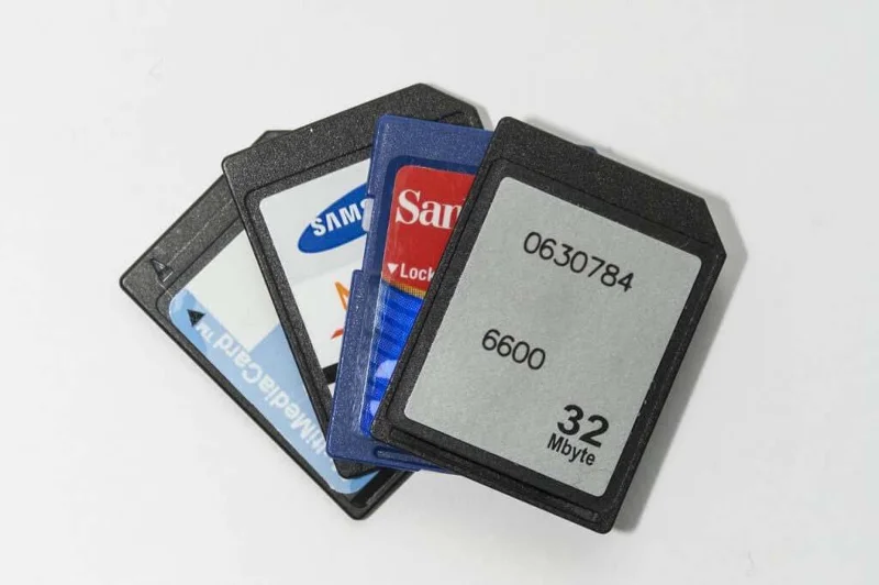 การ์ด TF คืออะไร (และแตกต่างจากการ์ด SD อย่างไร)