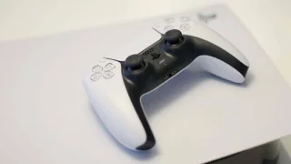 So verbinden Sie Bluetooth-Kopfhörer mit Ihrer PS5 (mit und ohne Adapter)