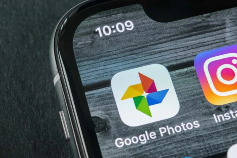 Cara Menambah Wajah Terkenal pada Foto Google untuk Carian Mudah
